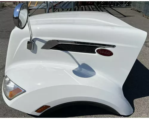 PETERBILT 579 Hood
