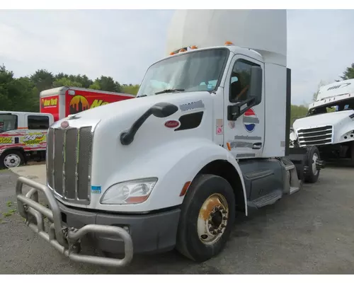 PETERBILT 579 Hood