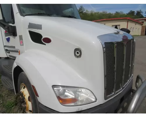 PETERBILT 579 Hood