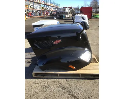 PETERBILT 579 Hood
