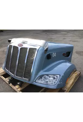 PETERBILT 579 Hood