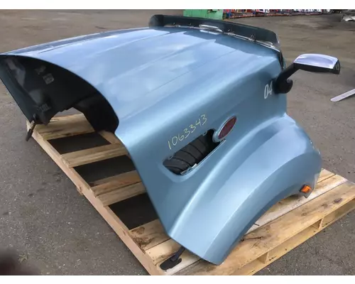 PETERBILT 579 Hood