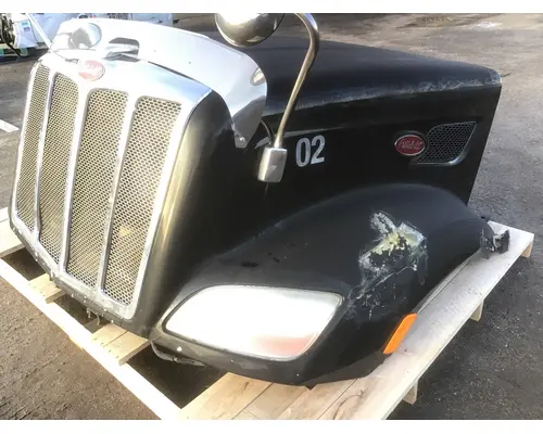 PETERBILT 579 Hood