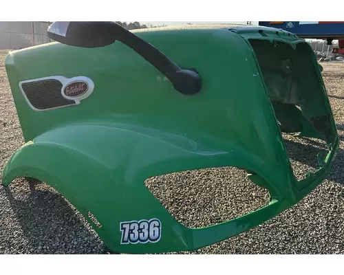 PETERBILT 579 Hood