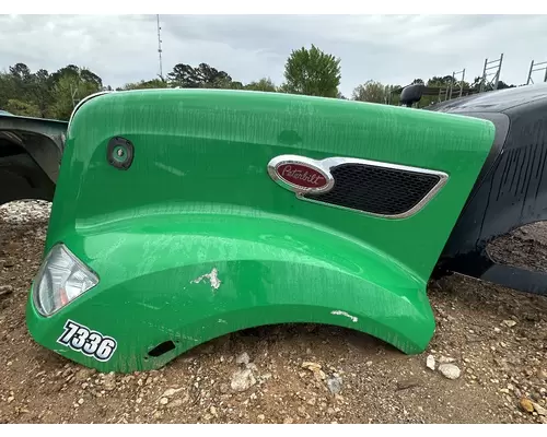 PETERBILT 579 Hood