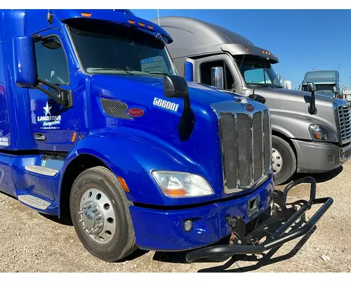 PETERBILT 579 Hood