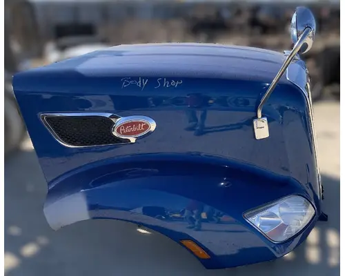 PETERBILT 579 Hood