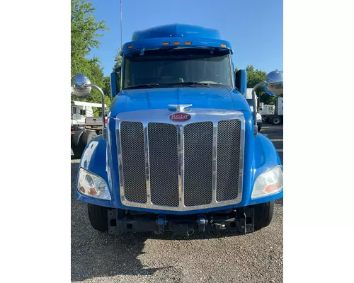 PETERBILT 579 Hood