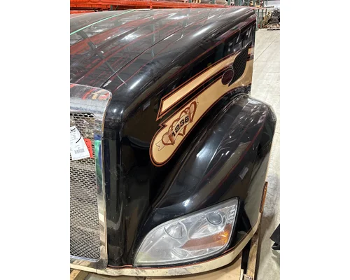 PETERBILT 579 Hood