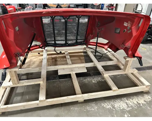PETERBILT 579 Hood