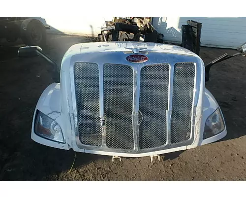 PETERBILT 579 Hood