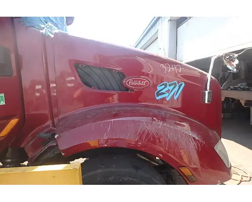 PETERBILT 579 Hood
