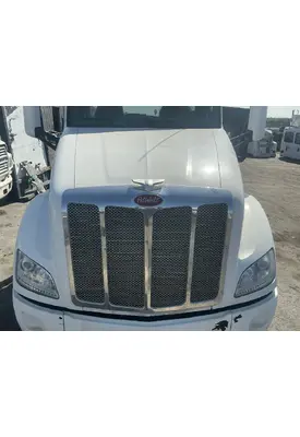 PETERBILT 579 Hood