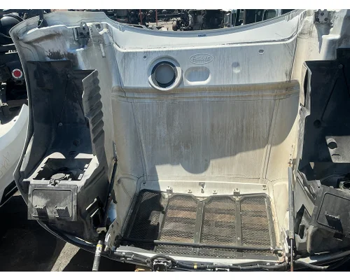 PETERBILT 579 Hood