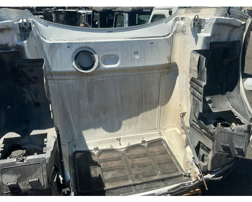 PETERBILT 579 Hood