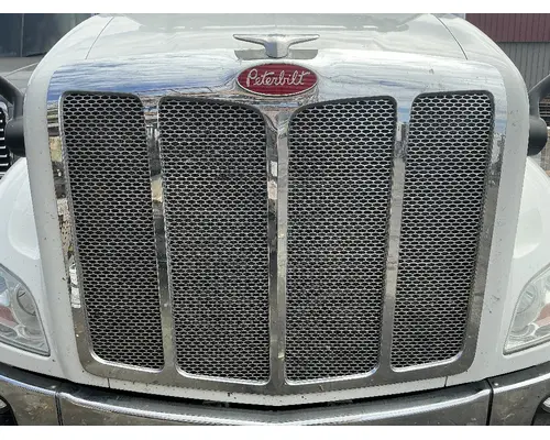 PETERBILT 579 Hood