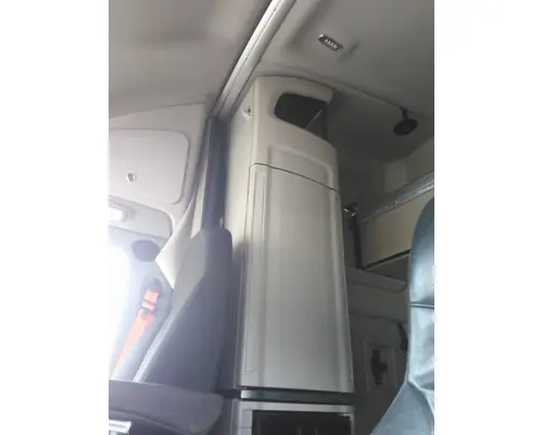 PETERBILT 579 INTERIOR CABINET