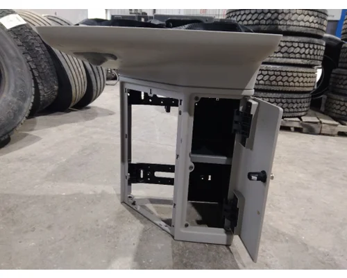 PETERBILT 579 INTERIOR CABINET