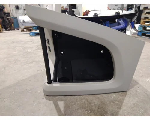 PETERBILT 579 INTERIOR CABINET