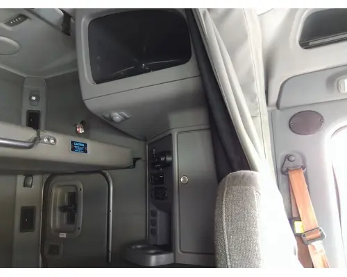 PETERBILT 579 INTERIOR CABINET