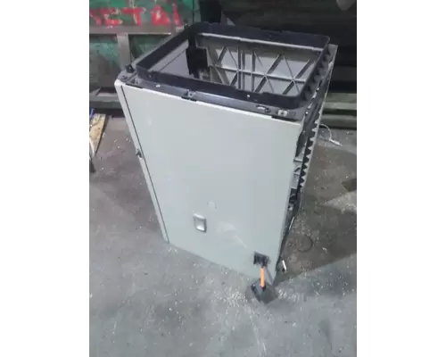 PETERBILT 579 INTERIOR CABINET