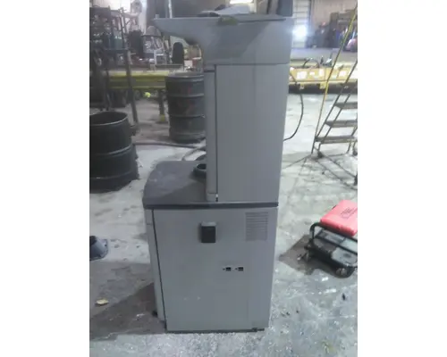 PETERBILT 579 INTERIOR CABINET