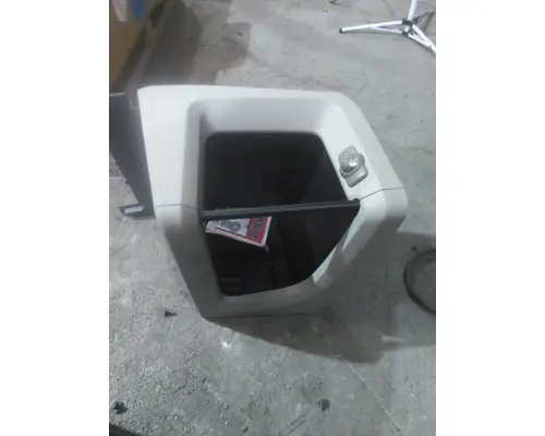 PETERBILT 579 INTERIOR CABINET