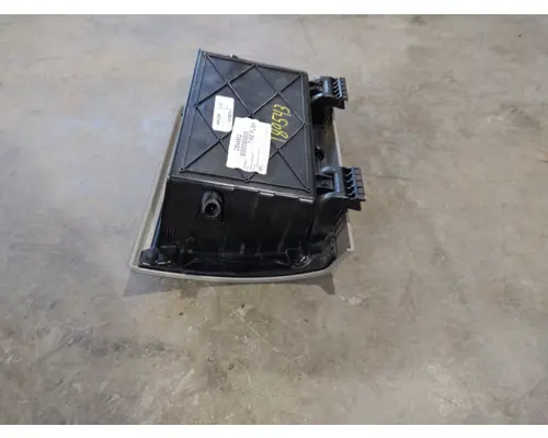 PETERBILT 579 INTERIOR PARTS, MISC.