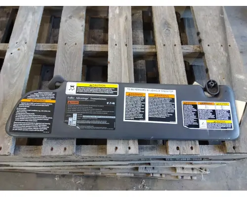 PETERBILT 579 INTERIOR SUN VISOR