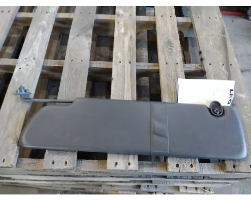 PETERBILT 579 INTERIOR SUN VISOR