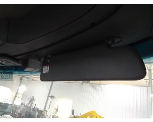 PETERBILT 579 INTERIOR SUN VISOR