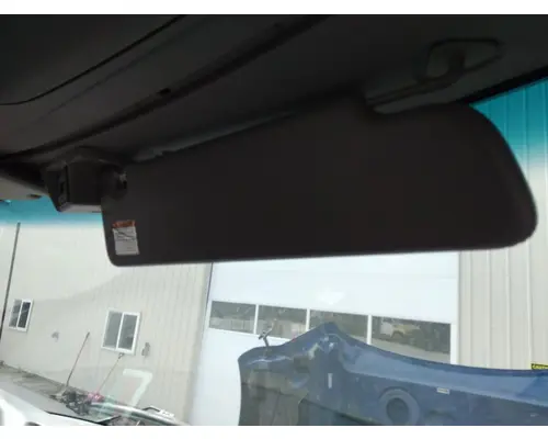 PETERBILT 579 INTERIOR SUN VISOR
