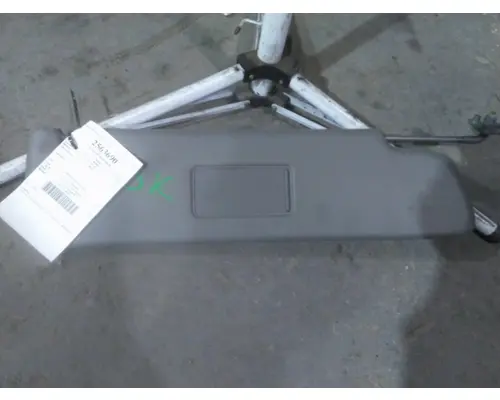 PETERBILT 579 INTERIOR SUN VISOR