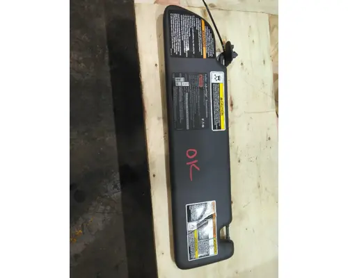 PETERBILT 579 INTERIOR SUN VISOR