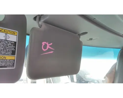 PETERBILT 579 INTERIOR SUN VISOR