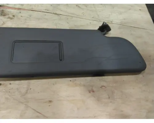 PETERBILT 579 INTERIOR SUN VISOR