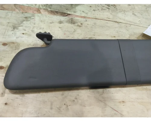 PETERBILT 579 INTERIOR SUN VISOR