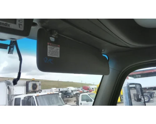 PETERBILT 579 INTERIOR SUN VISOR