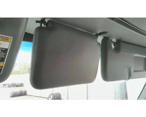 PETERBILT 579 INTERIOR SUN VISOR