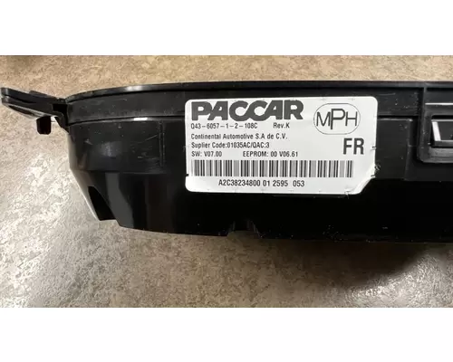 PETERBILT 579 Instrument Cluster