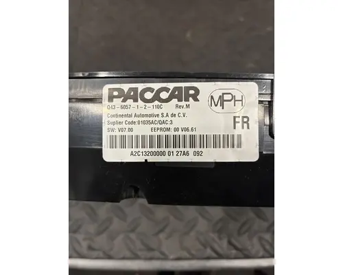 PETERBILT 579 Instrument Cluster