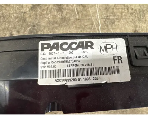 PETERBILT 579 Instrument Cluster