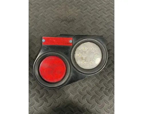 PETERBILT 579 Lamp stop tail turn