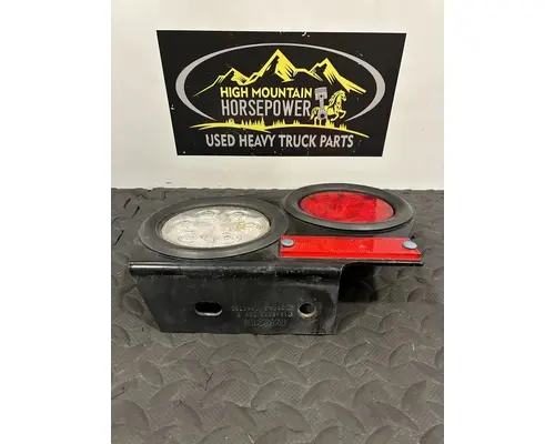 PETERBILT 579 Lamp stop tail turn