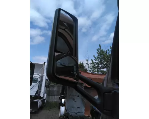 PETERBILT 579 MIRROR ASSEMBLY CABDOOR