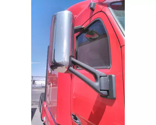 PETERBILT 579 MIRROR ASSEMBLY CABDOOR