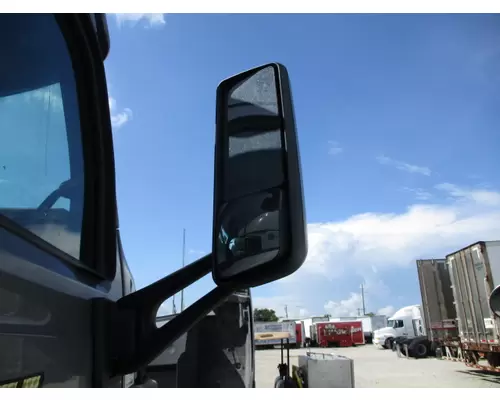 PETERBILT 579 MIRROR ASSEMBLY CABDOOR