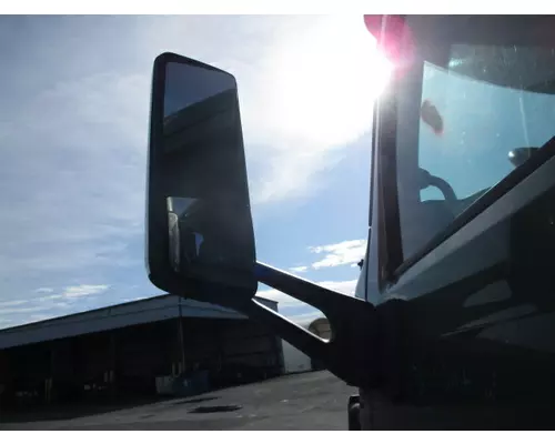 PETERBILT 579 MIRROR ASSEMBLY CABDOOR