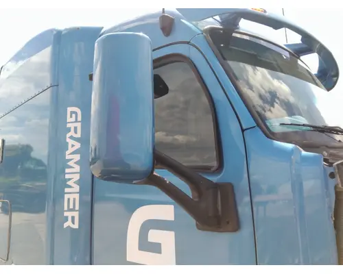 PETERBILT 579 MIRROR ASSEMBLY CABDOOR