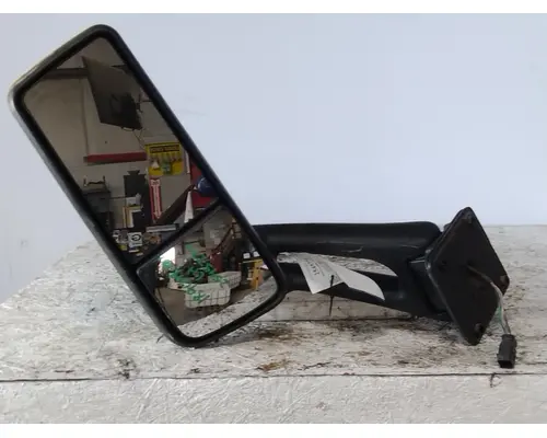 PETERBILT 579 MIRROR ASSEMBLY CABDOOR